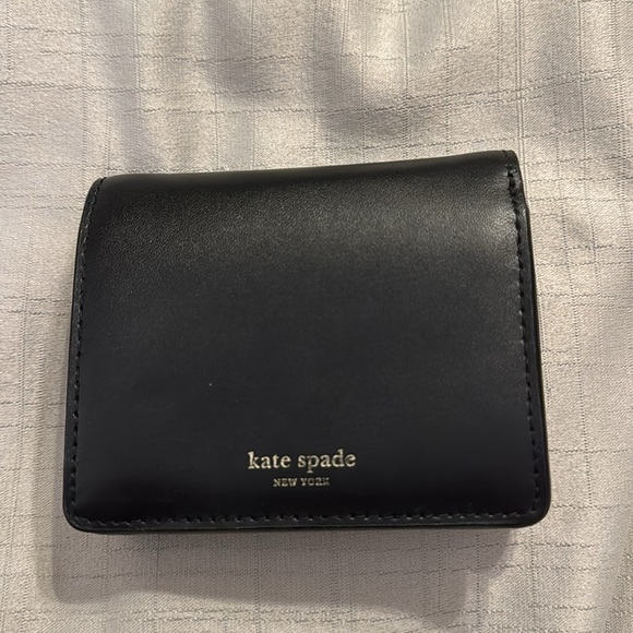 Black kate spade bifold wallet - Picture 3 of 4